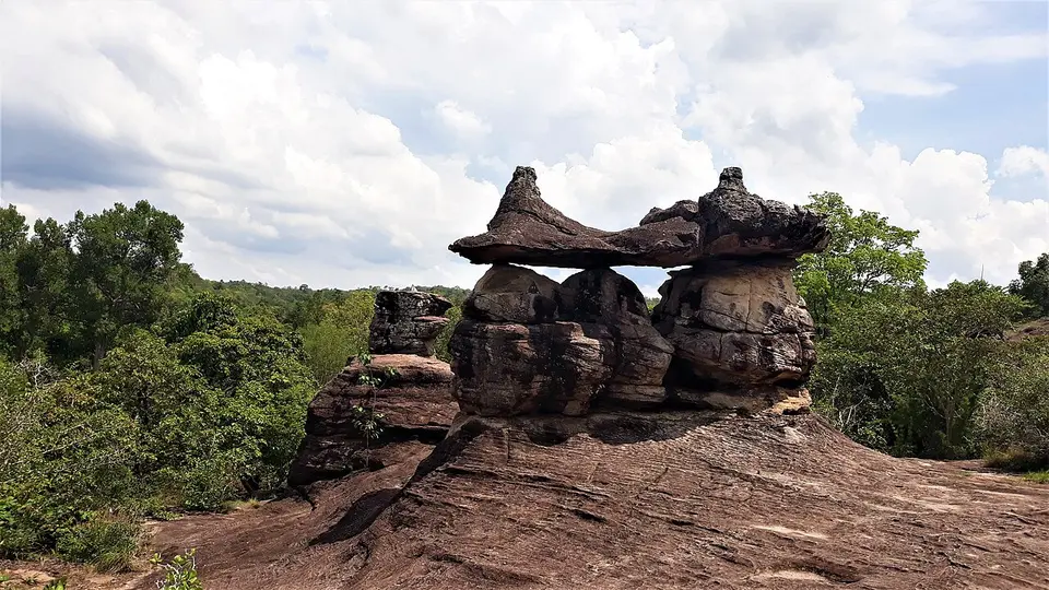 อุทยานแห่งชาติภูผาเทิบ จังหวัดมุกดาหาร