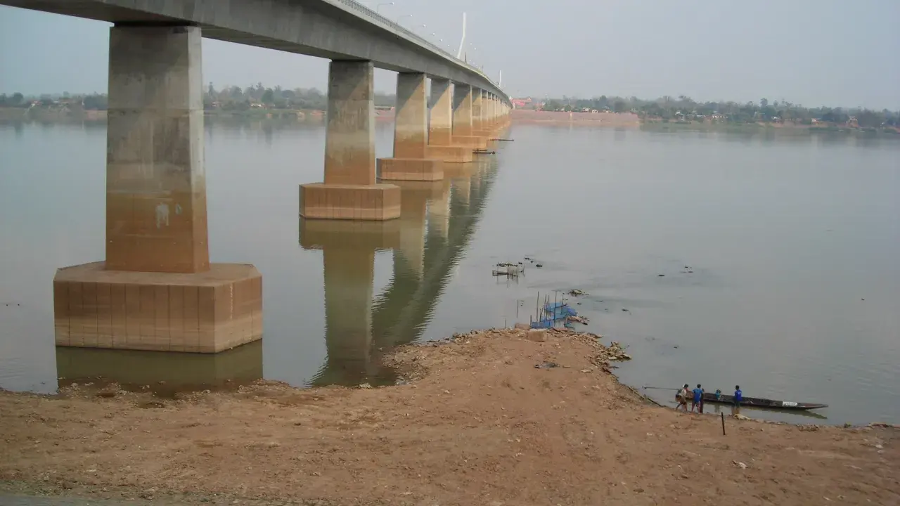 สะพานมิตรภาพไทย–ลาว แห่งที่ 2 มุกดาหาร