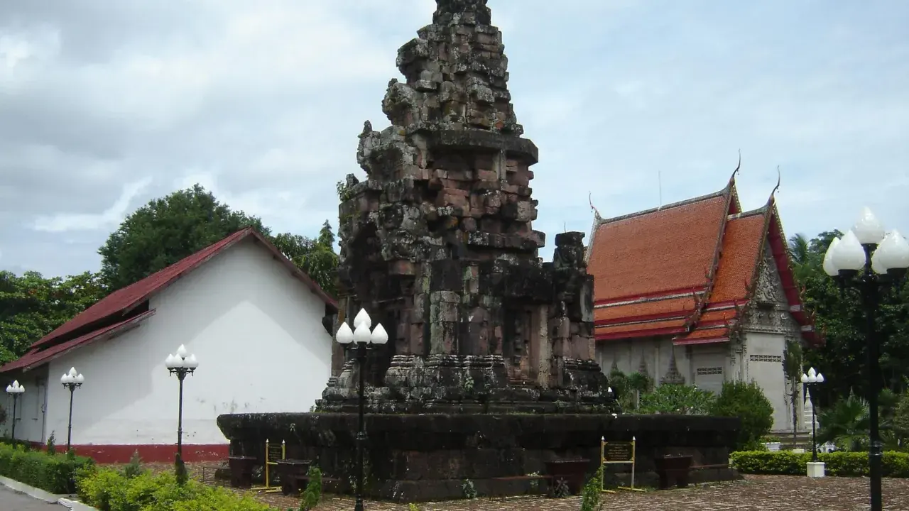 พระธาตุนารายณ์เจงเวง จังหวัดสกลนคร