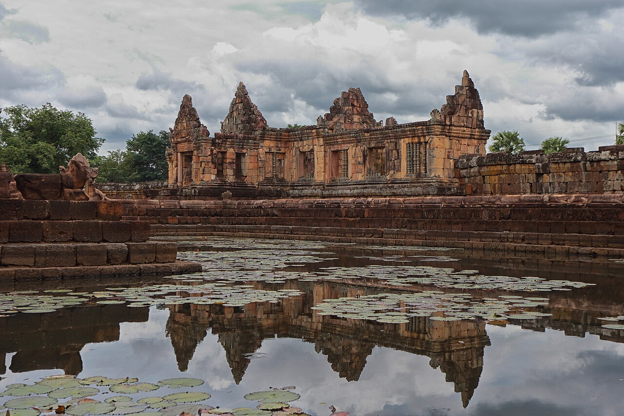 ปราสาทเมืองต่ำ จังหวัดบุรีรัมย์ — ภาพถ่ายสถานที่จริง