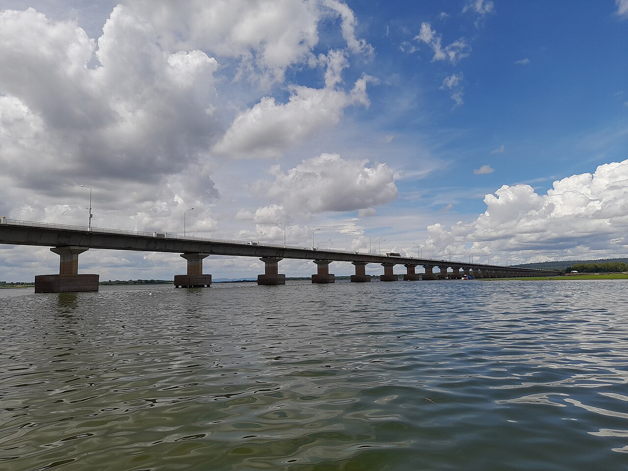 สะพานเทพสุดา จังหวัดกาฬสินธุ์ — ภาพถ่ายสถานที่จริง