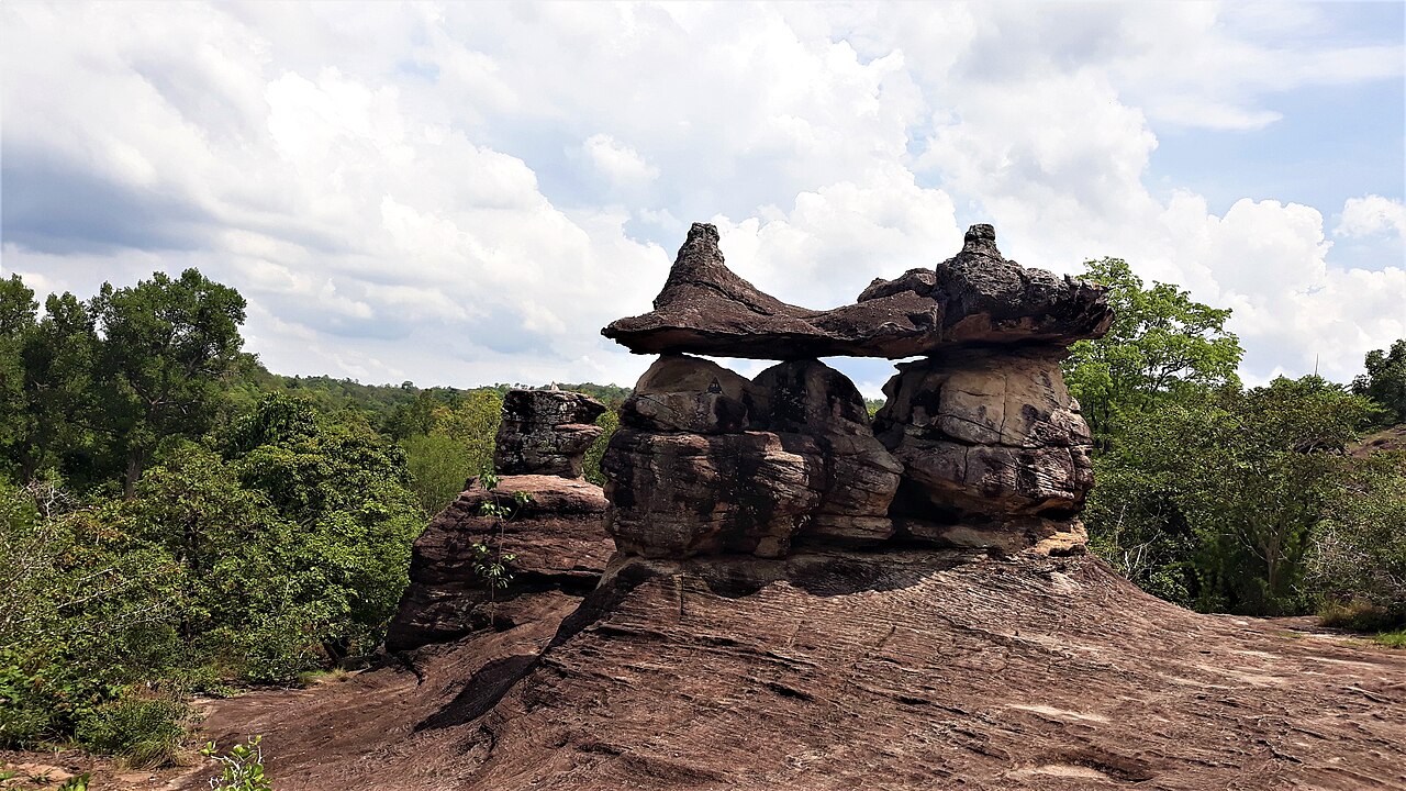 อุทยานแห่งชาติภูผาเทิบ จังหวัดมุกดาหาร