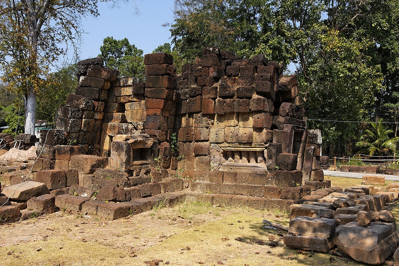 ปราสาทสระกำแพงน้อย จังหวัดศรีสะเกษ — ภาพถ่ายสถานที่จริง