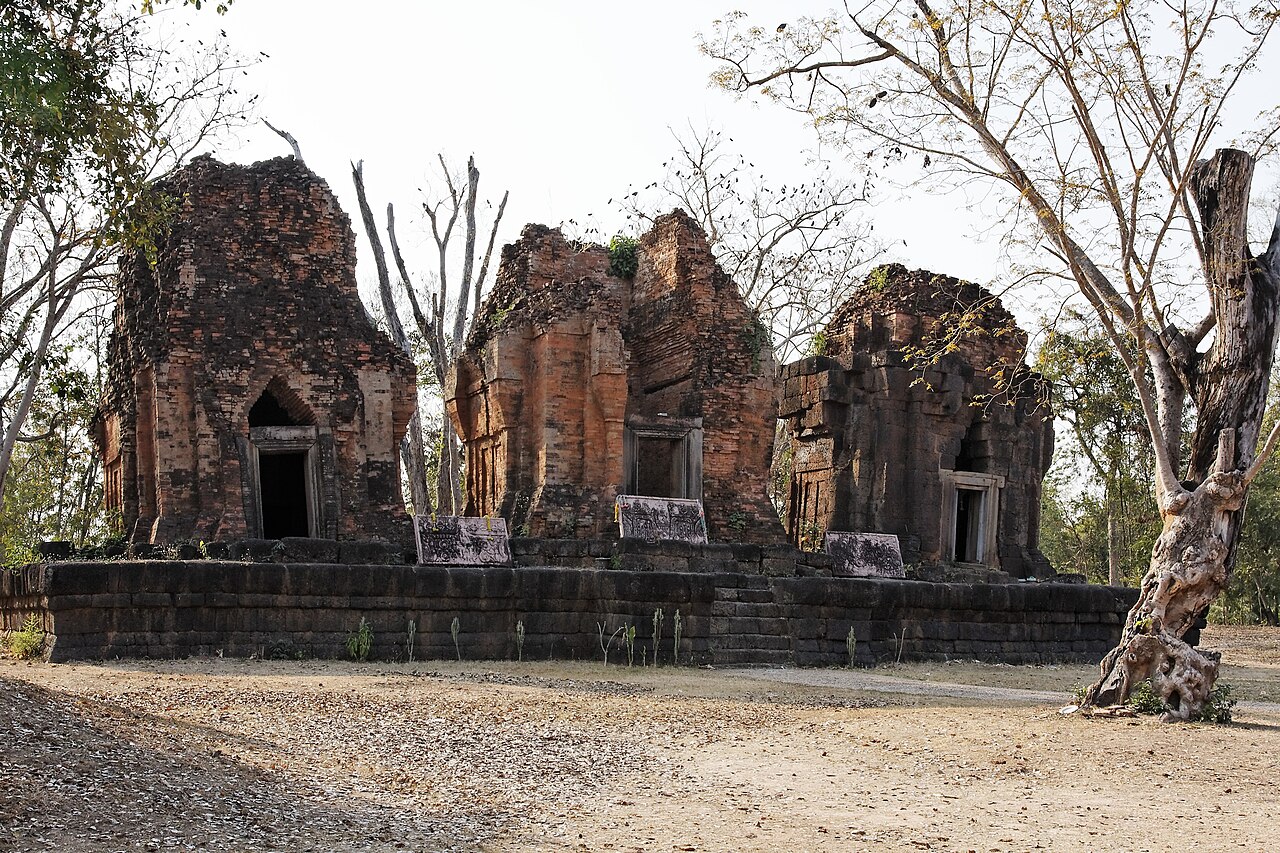 ปราสาทปรางค์กู่ จังหวัดศรีสะเกษ — ภาพถ่ายสถานที่จริง