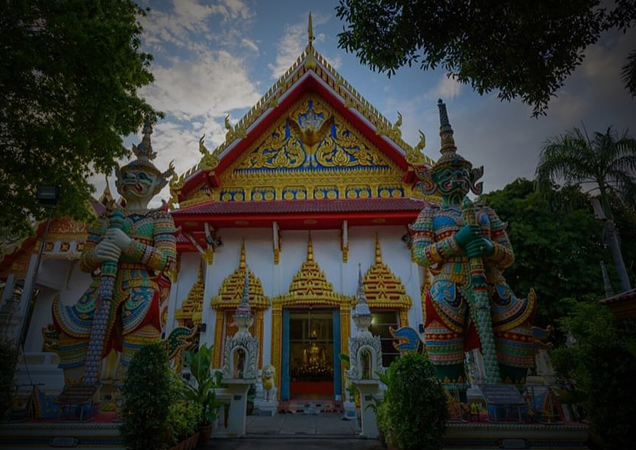 วัดมหาพุทธาราม จังหวัดศรีสะเกษ — ภาพถ่ายสถานที่จริง