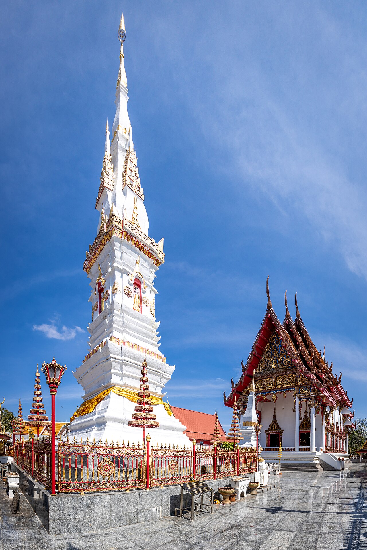 พระธาตุอานนท์ วัดมหาธาตุ จังหวัดยโสธร