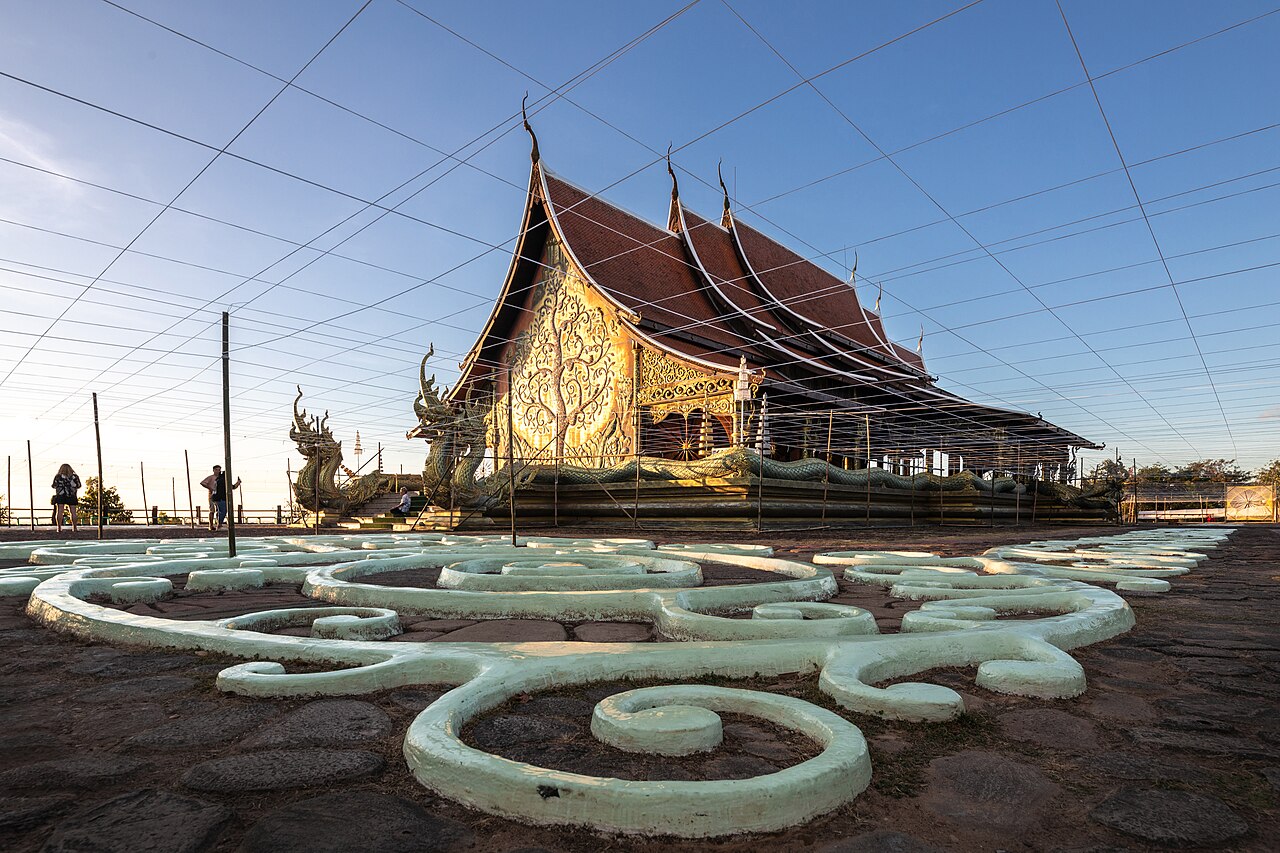 วัดสิรินธรวรารามภูพร้าว จังหวัดอุบลราชธานี — ภาพถ่ายสถานที่จริง